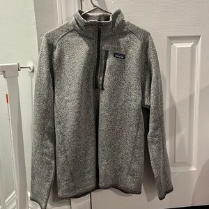 Patagonia men’s gray  1/4 zip fleece